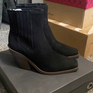 Vince Camuto Ackella Booties